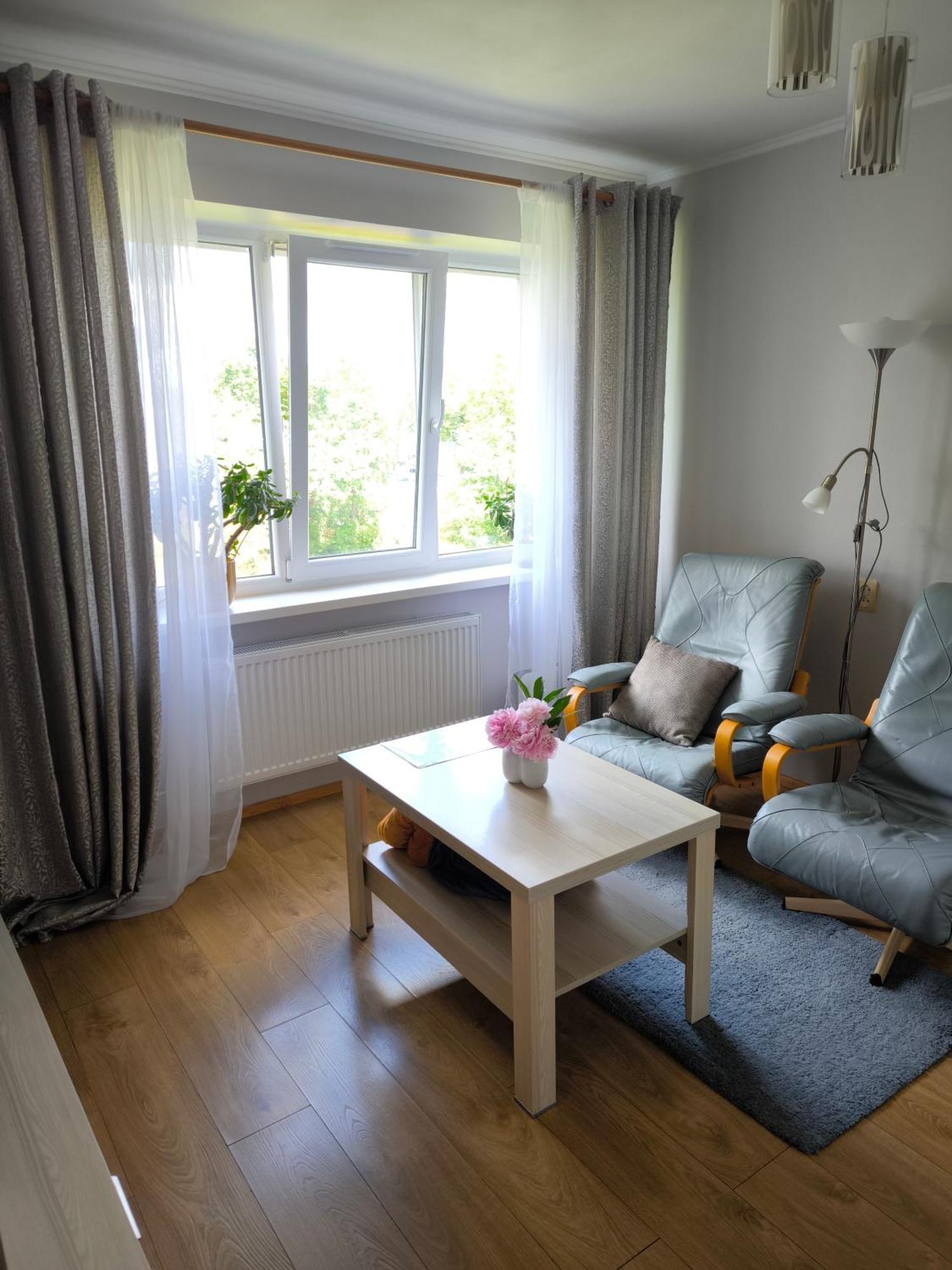 Station Street Apartments Sigulda Bilik gambar